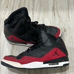Nike Jordan Black and Red Men's Shoes size 8.5